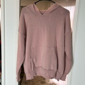 Woman’s medium baby pink sweater size medium